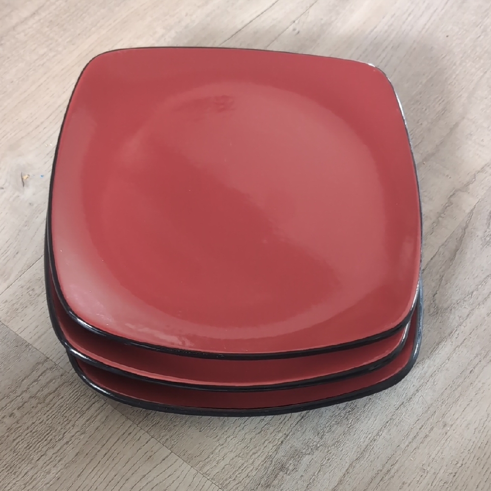 Corelle Bold Red Square Dinner Plates